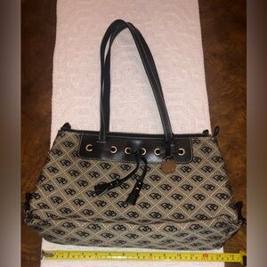 Dooney & bourke tote